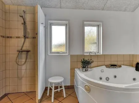 Bv362-blavand-gl-maelkevej-24 Blåvand